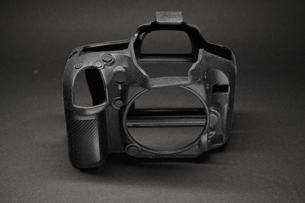 Sprzedam silikonową osłonę ochronną do aparatu Nikon D600