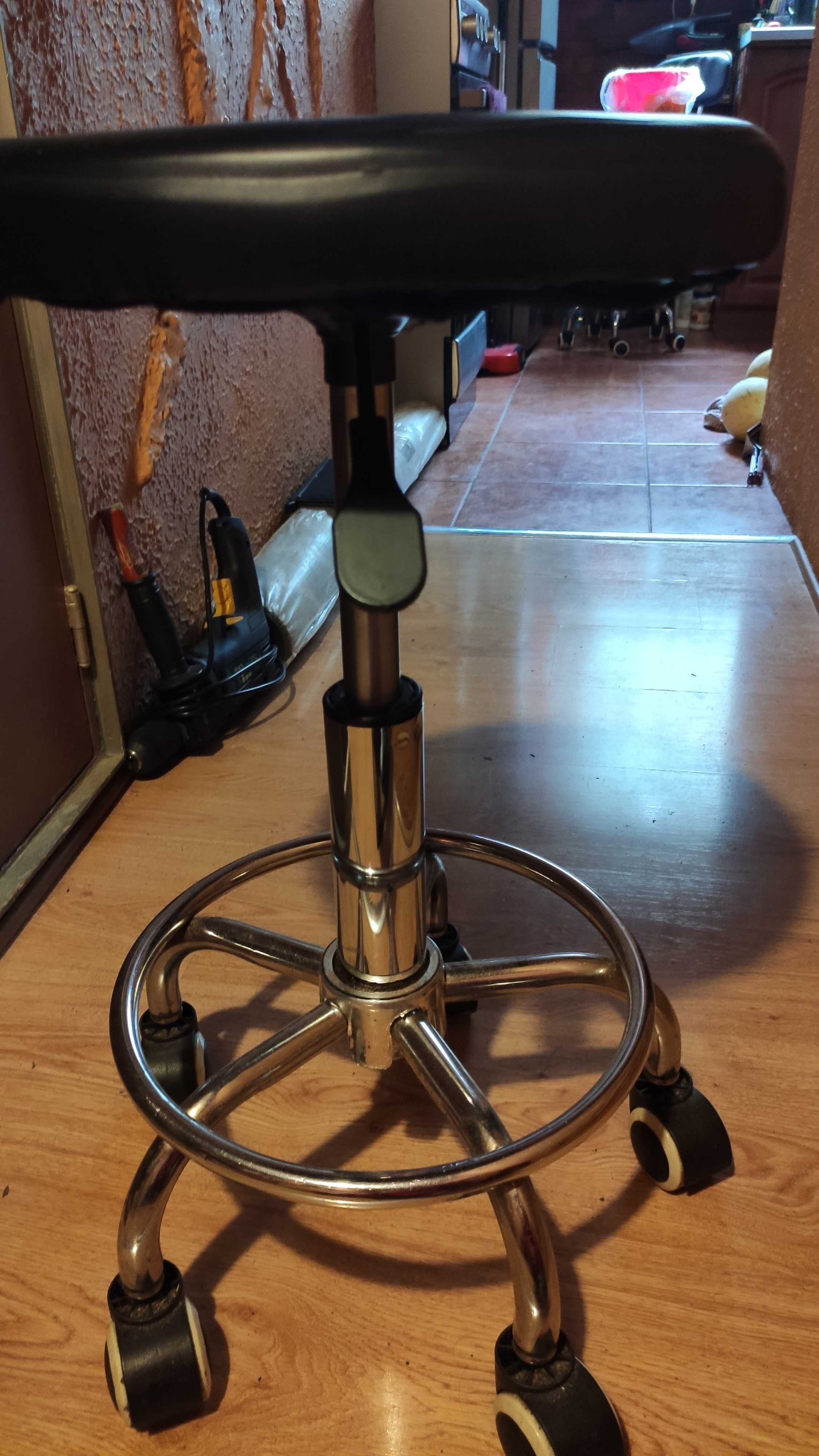 Taboret obrotowy 360°