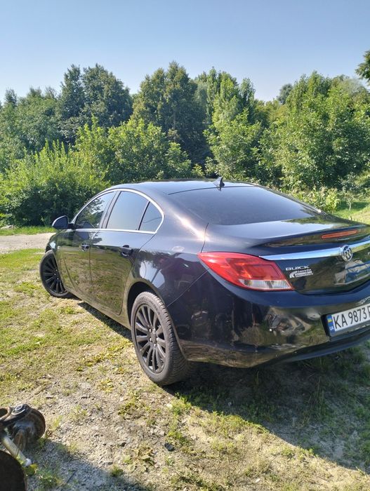 Автомобіль в хорошому стані, обслуговувався вчасно.
