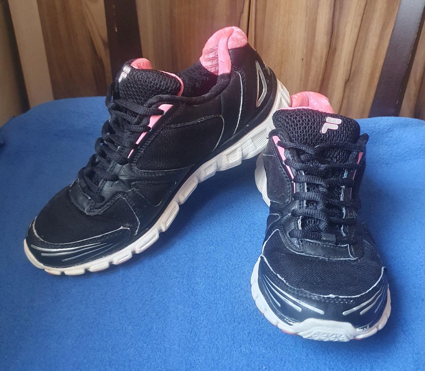 Кроссовки , Фила , Fila, оригинал , 38-39 р.