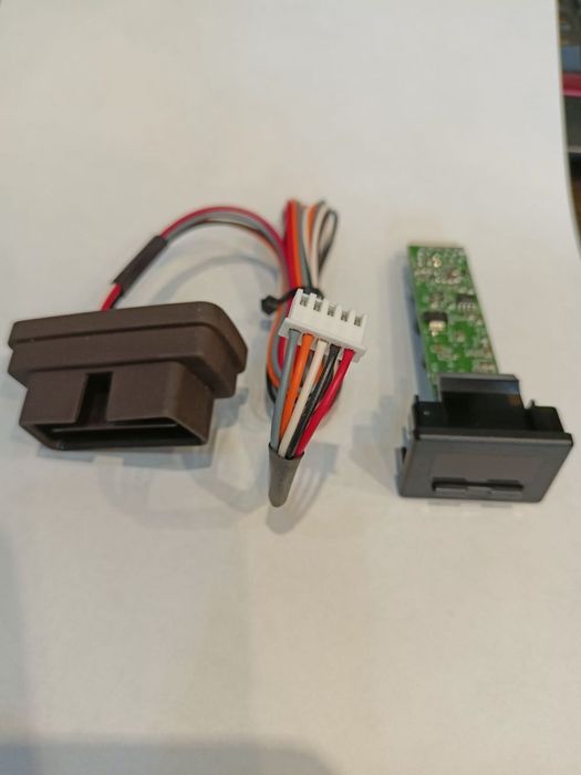 Moduł UX-8H do hybrydy Toyota