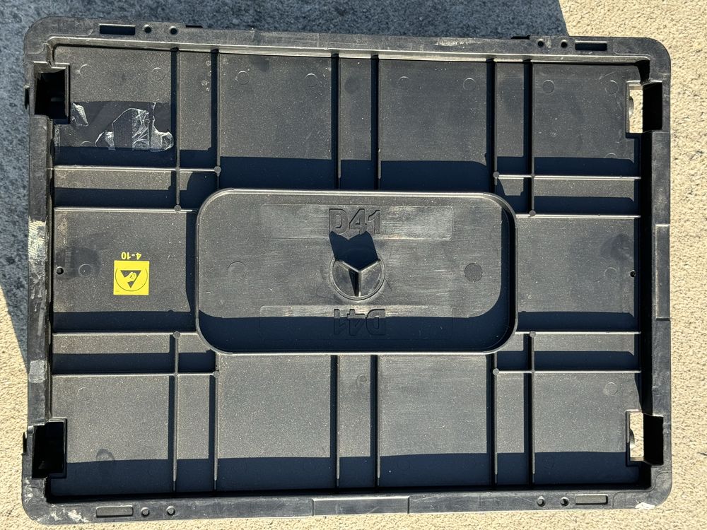 Pojemniki R-KLT ESD z Pokrywą Czarne RFID