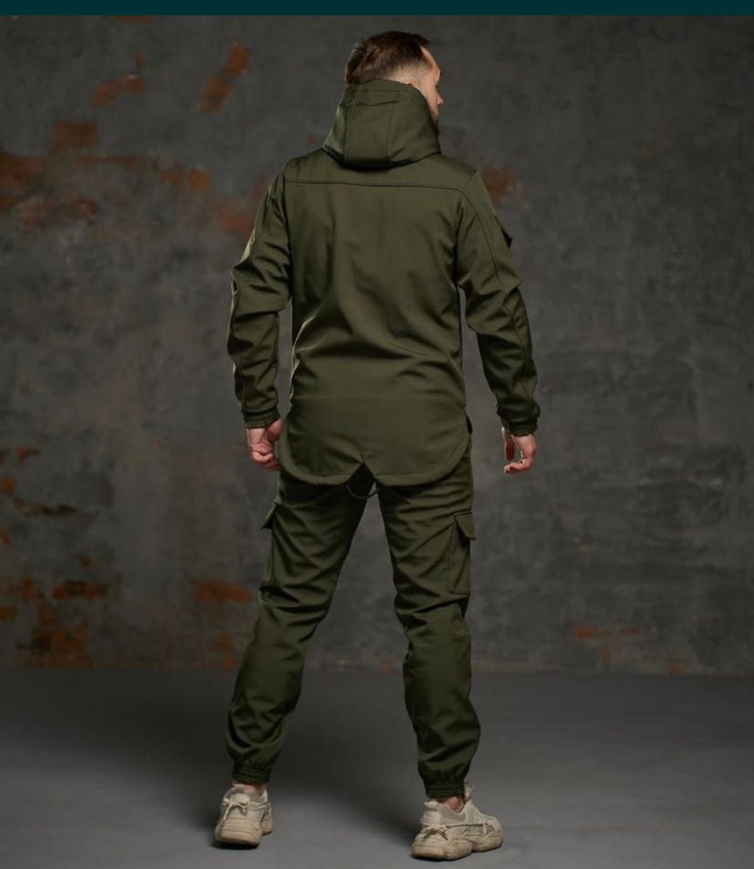 Костюм softshell (облегчённый без утеплителя) хаки.