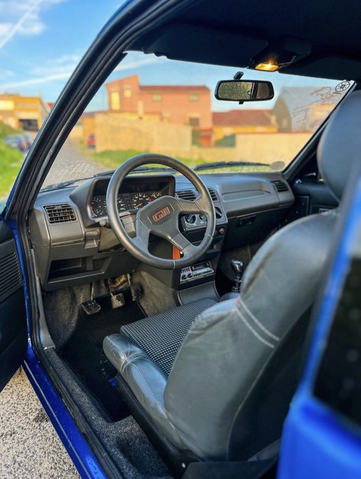 Peugeot 205 gti 1.6