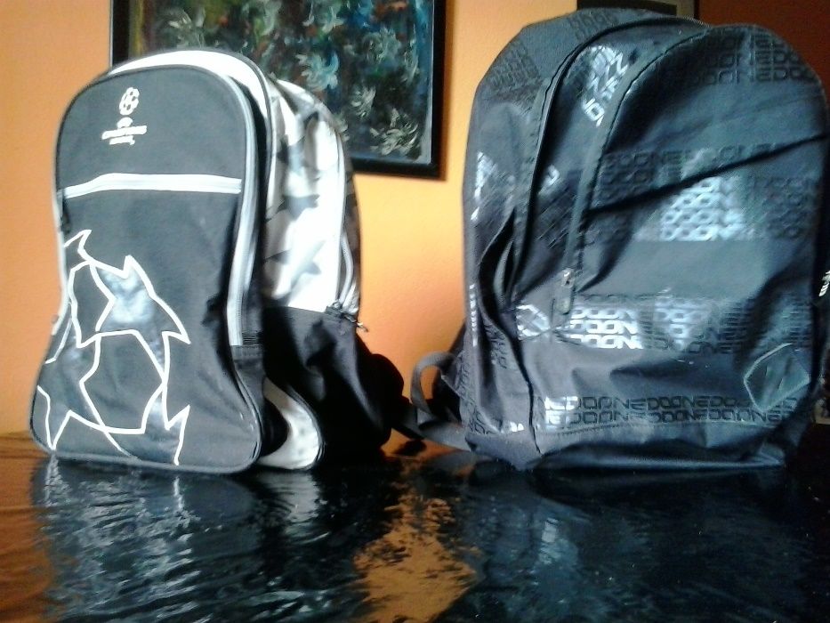 Bonés mochilas blusões ténis