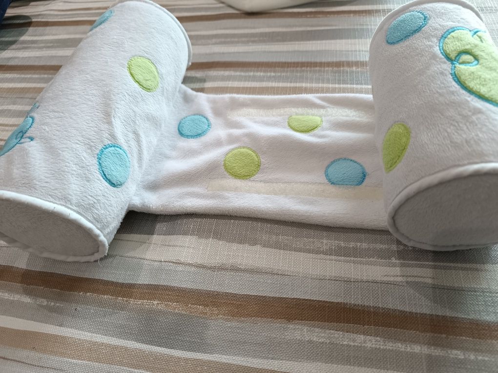 Redutor de ovo, apoio a dormir e saco fraldas