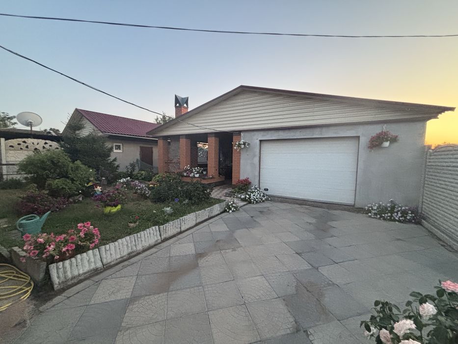 Продам одноповерховий будинок Ізюм,  район нефтяник