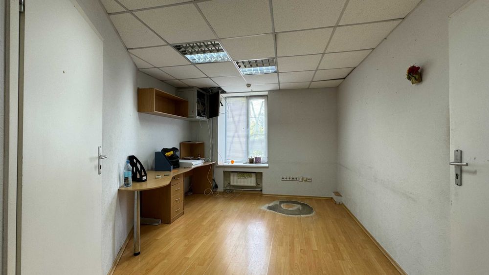 ПРОДАЖ окремого приміщення 1475м2 та ВЛАСНОЇ фасадної ділянки 42 СОТОК