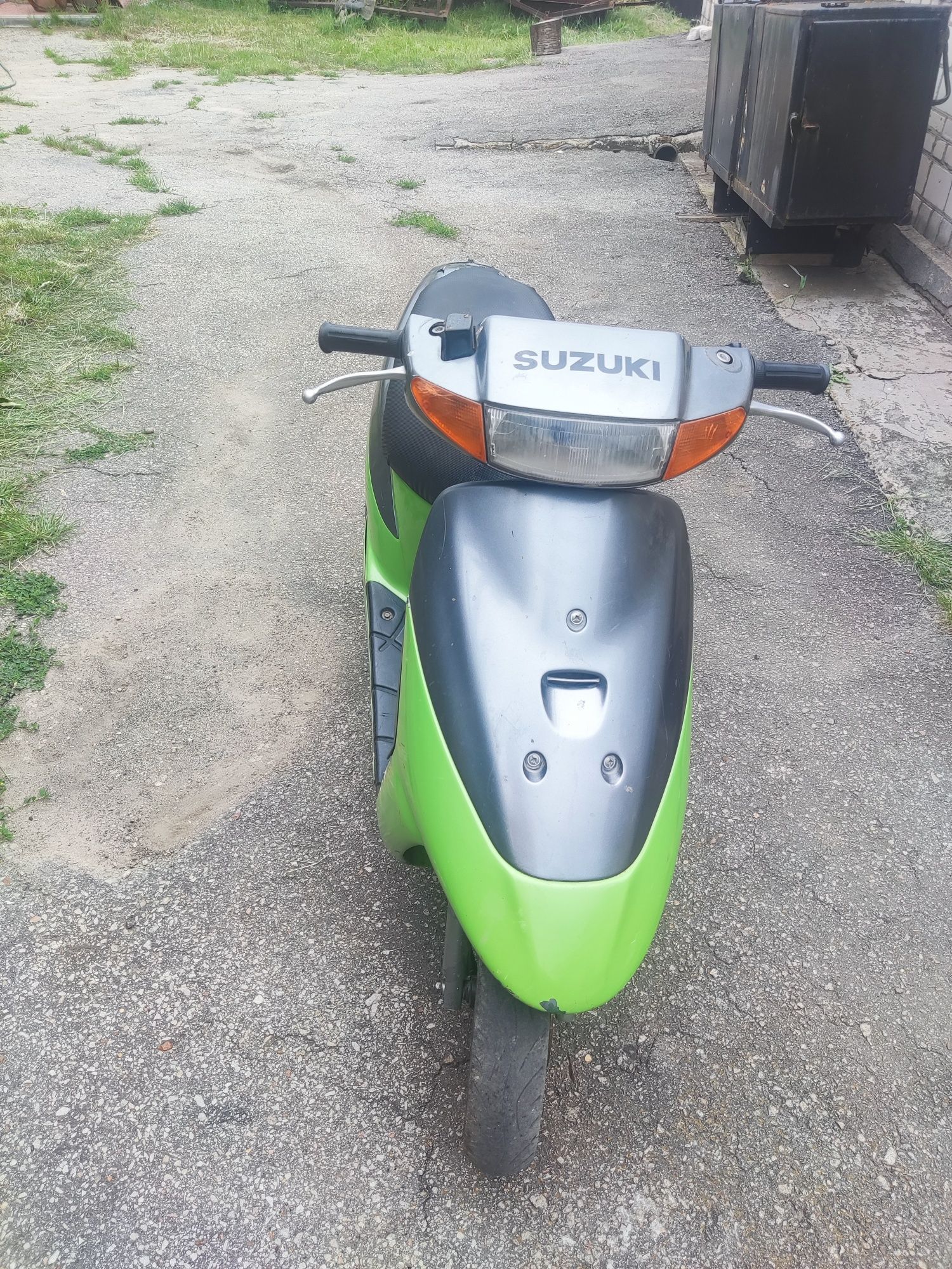 Suzuki lets 2 бабочка