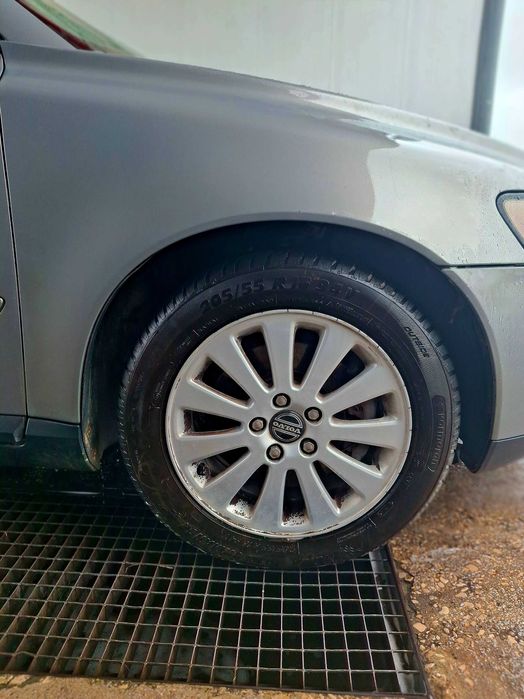 Vendo Volvo v50 136 cv 1.9 c por 4400 eur