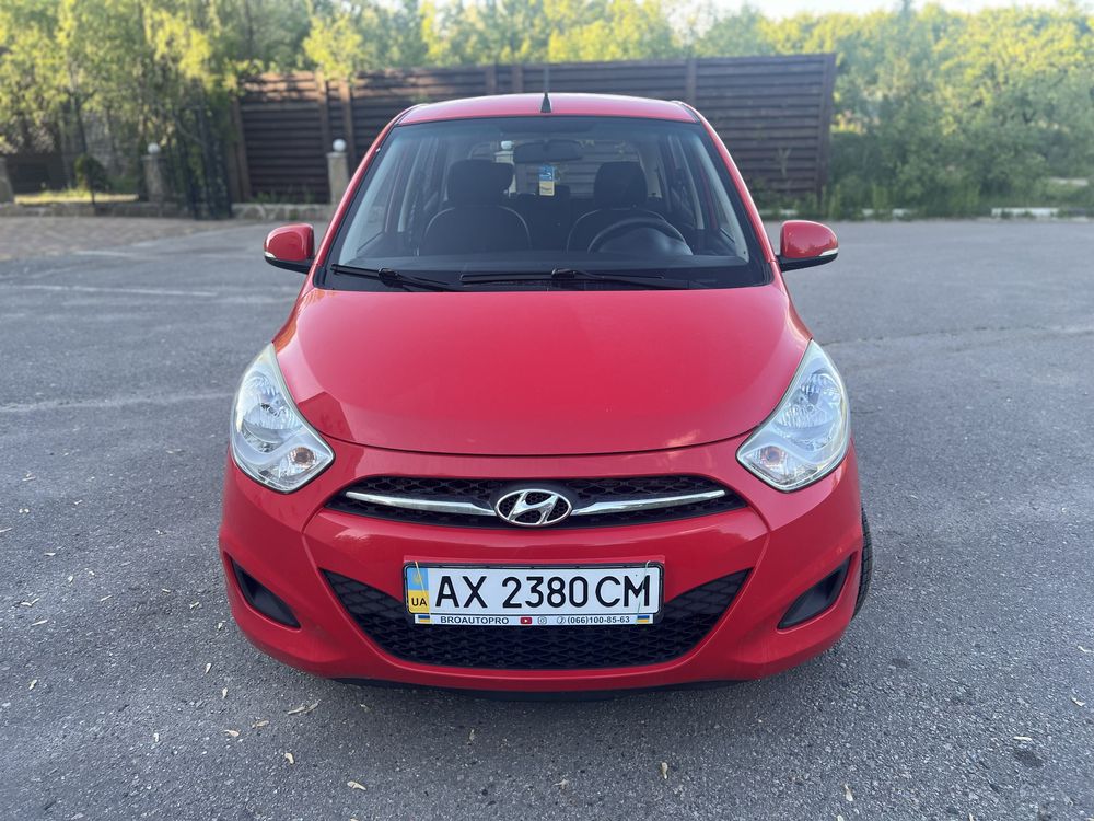 Продам hyundai i 10