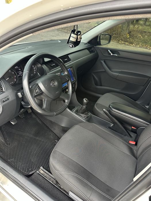 Продам Skoda rapid 2013 1.2 TSI