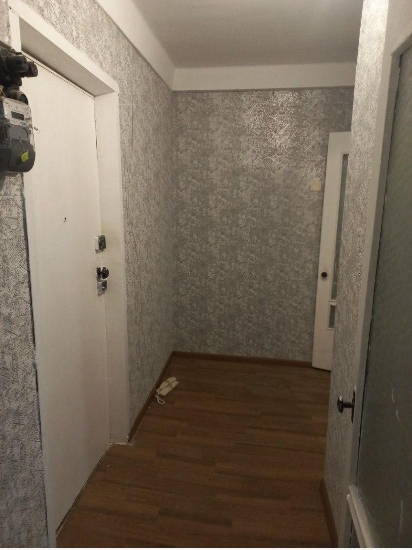 Продам 1 комнатную квартиру в районе Варуса.