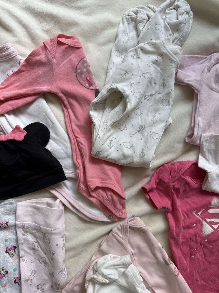 Duży zestaw ubranek dziecięcych 56 niemowlak dziewczynka body getry