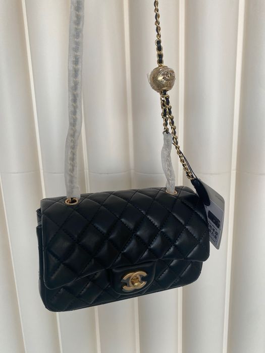 Жіноча сумка у стилі Chanel