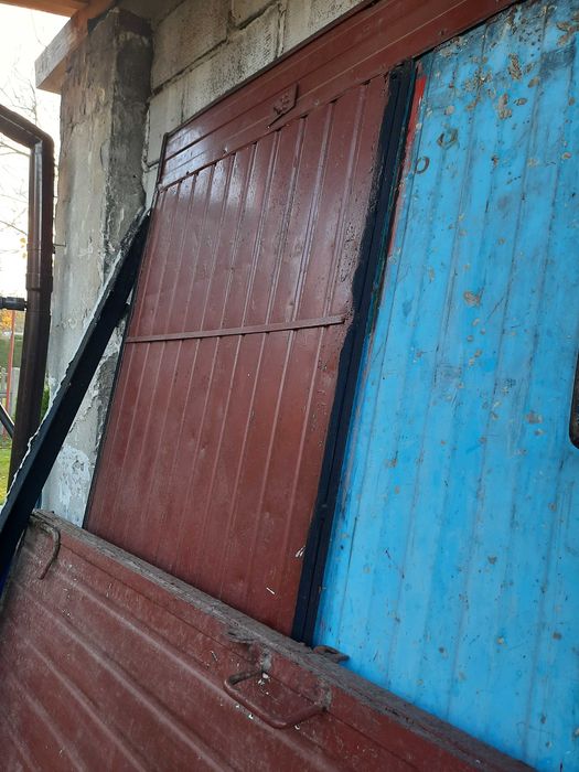 Sprzedam dwuskrzydłową bramę garażową