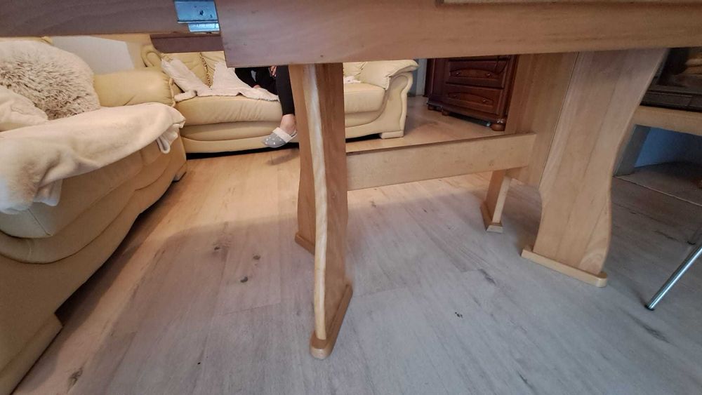 Sprzedam stół i krzesła