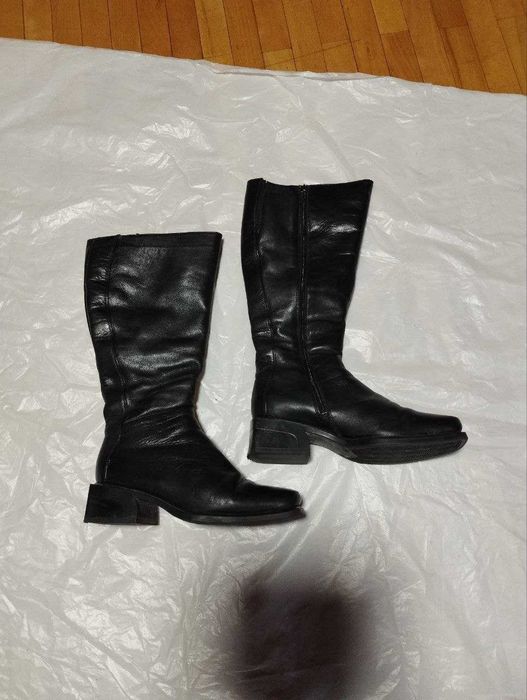 Чоботи жіночі, шкіряні, утеплені , б/у, в чудовому стані, рр 38