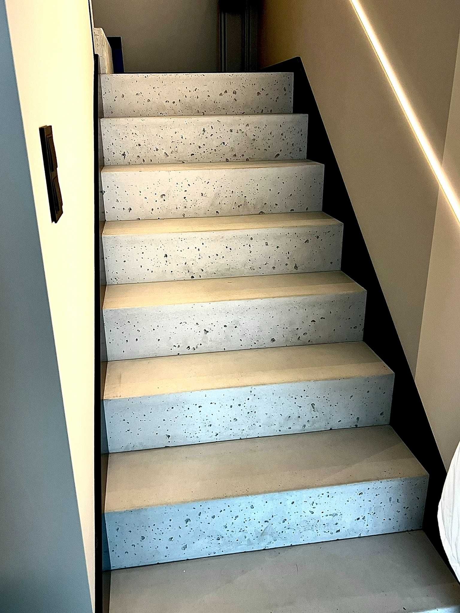Schody z BETONU architektonicznego Klejone Stopnie Prefabrykowane !