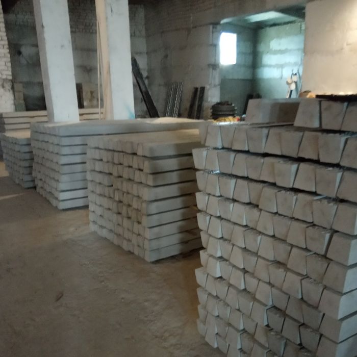 Стовпчики бетонні (столбики бетонные)сітка рябиця