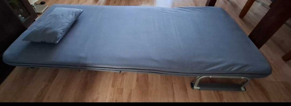 Fotel rozkładany, w dobrym stanie