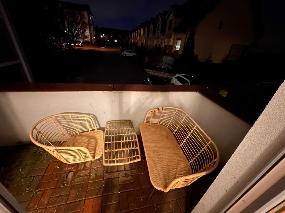 Kawalerka z balkonem - cicha i spokojna okolica