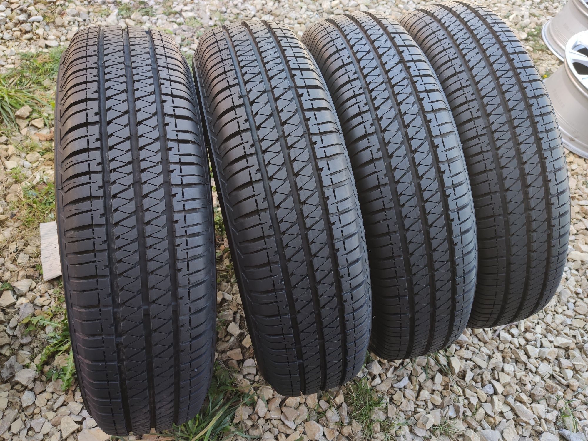 195/80r15 Bridgestone dualer h/t 684 II opony letnie JAK NOWE