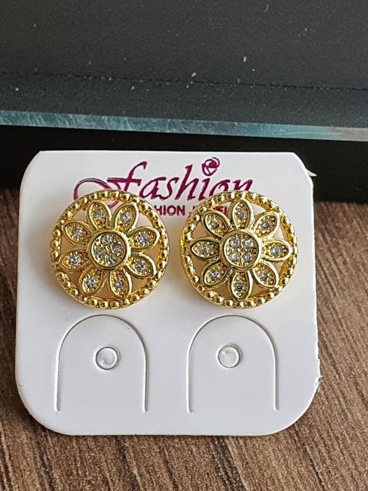 4 szt kolczyki sztyfty cyrkonie krzyżyki stal 316L