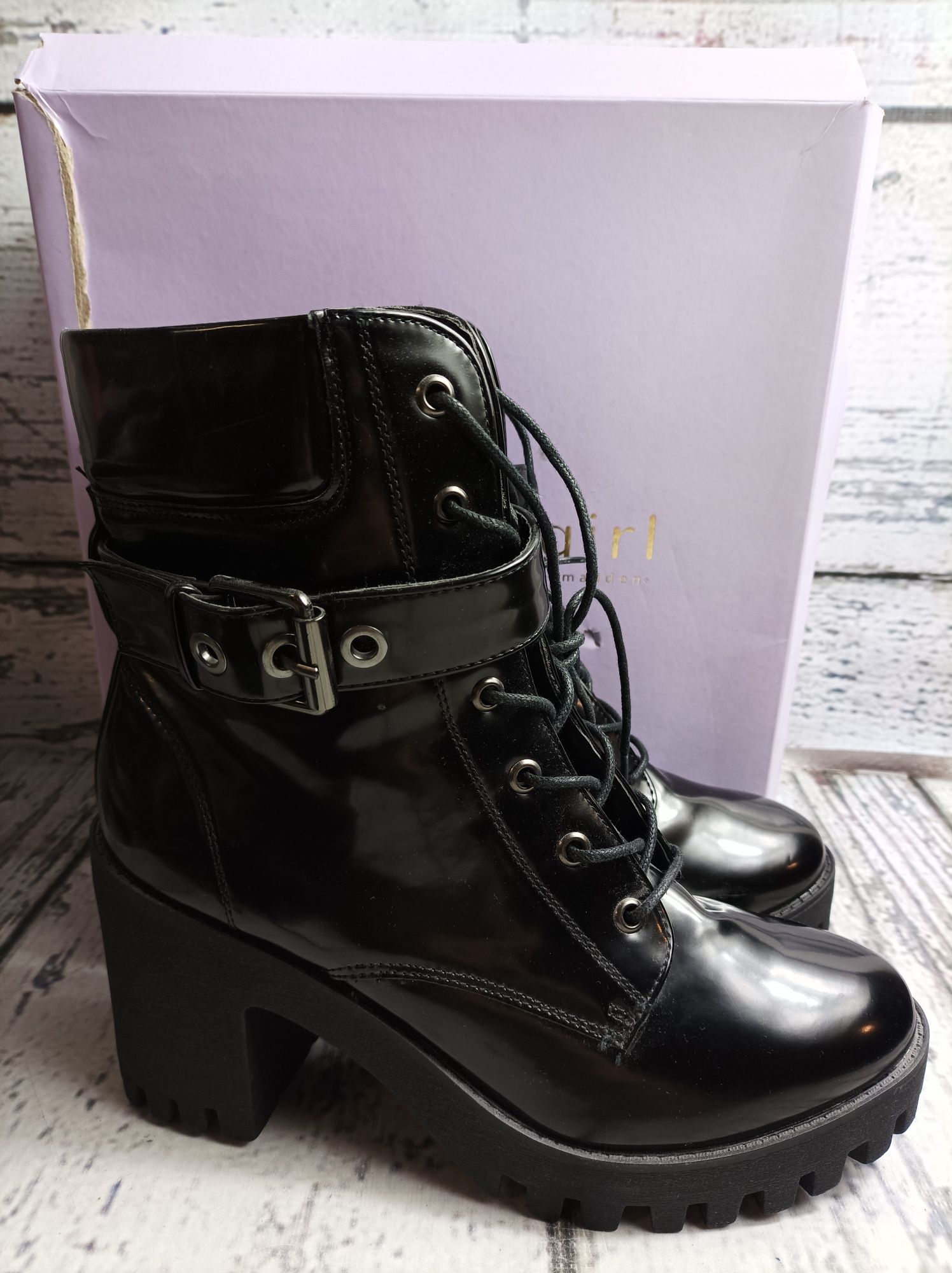 Botki damskie lakierowane Steve Madden r. 41 (K98)