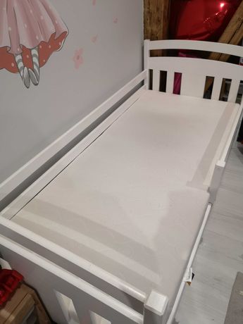 Drewniane łóżko parterowe białe 180x80 cm