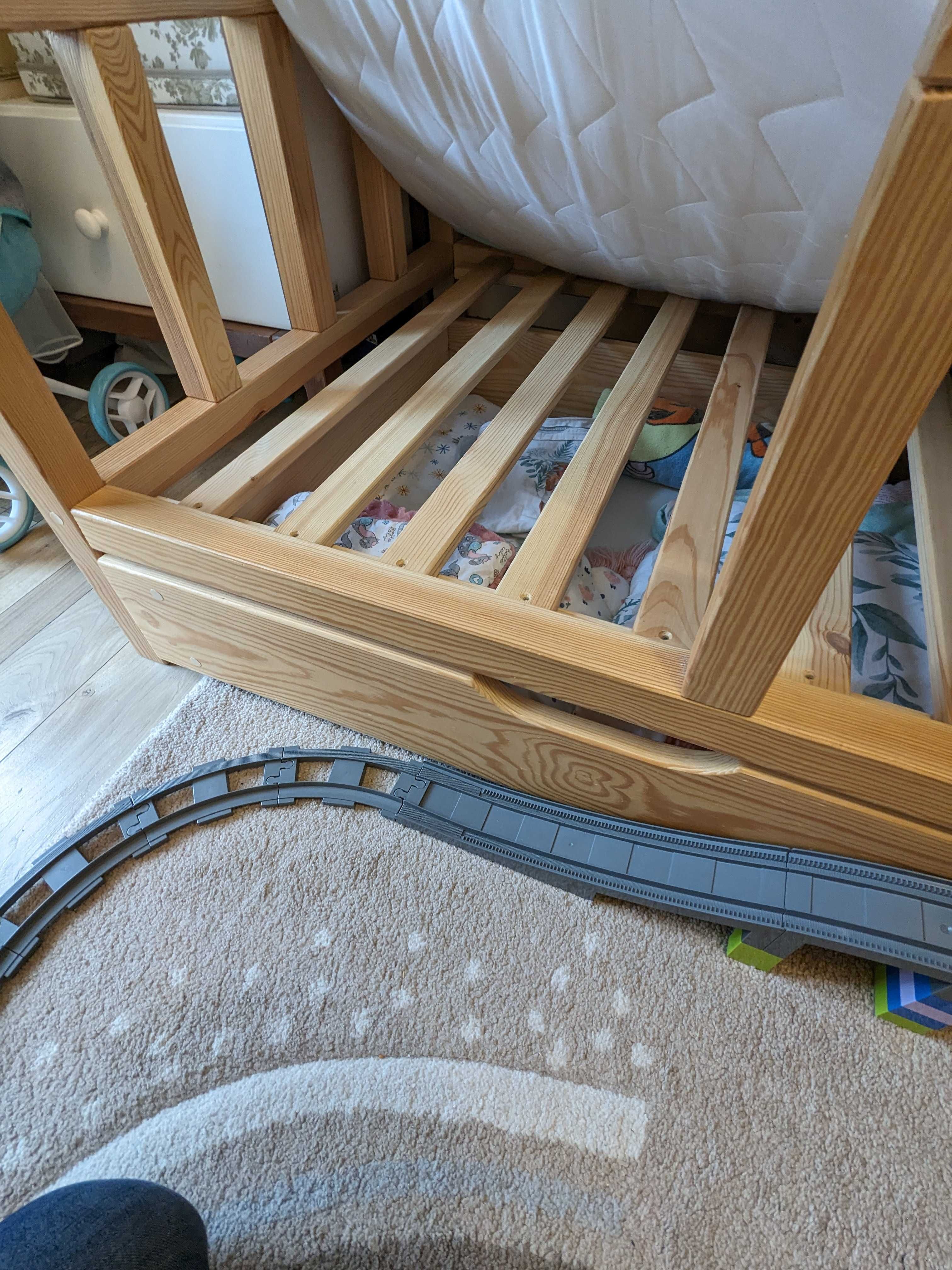 Łóżko łóżeczko dziecięce domek z kominem 160x80 z szufladą i materacem