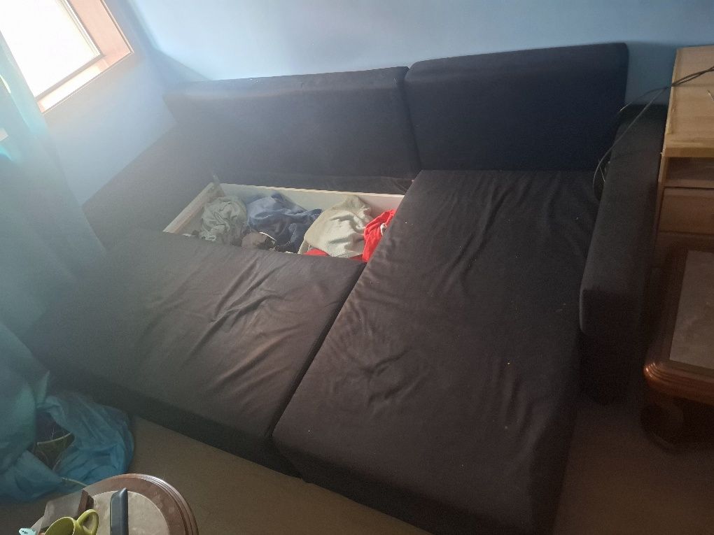 Vendo sofá cama em bom estado não tem rasgos nenhuns