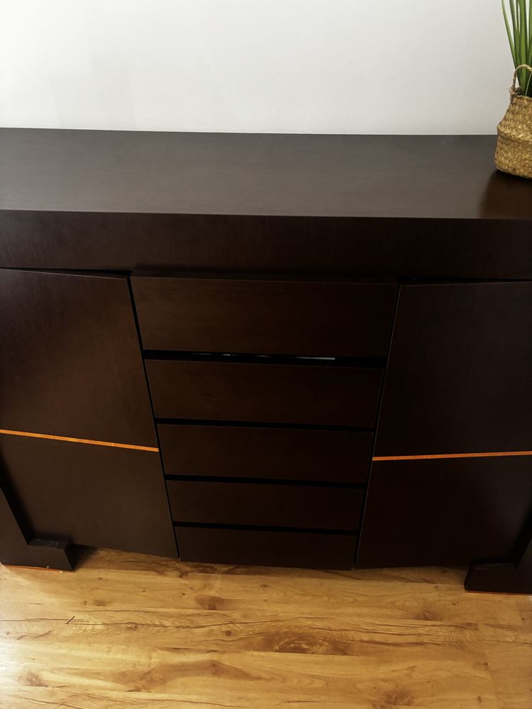 Łożko do sypialni z nocnymi szafkami  180/220 +lustro + komoda