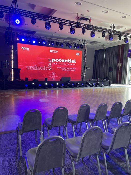 Telebim ekran led p 4.8 98 kabin 3840hz 40 metrow
