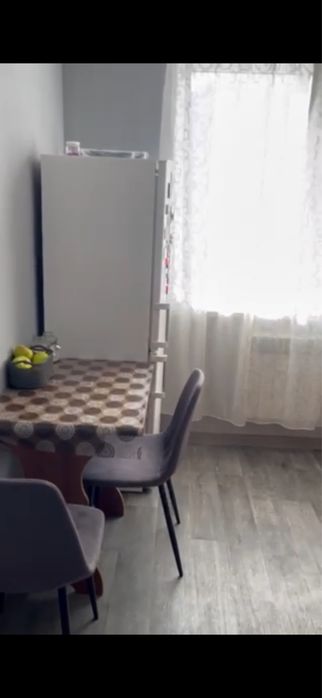 Обеденный стол (раздвижной )