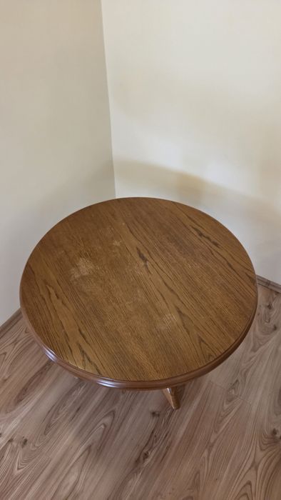 Okrągły drewniany stolik kawowy dąb