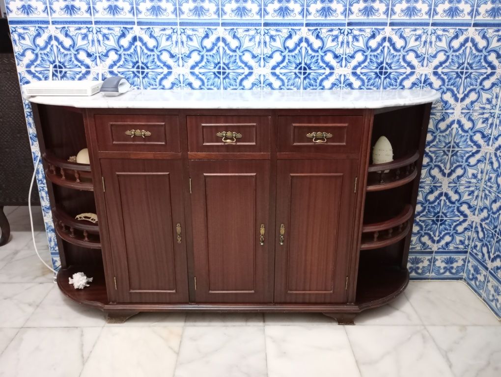 Conjunto Cómoda e Espelho