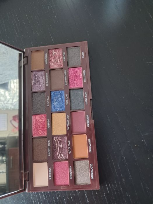Revolution paleta Galactic