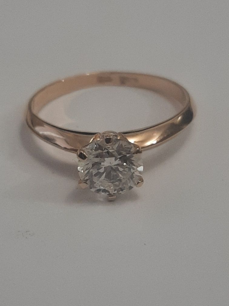 1.09 ct H /SI 1 натуральный бриллиант, сертификат , золотое кольцо. .