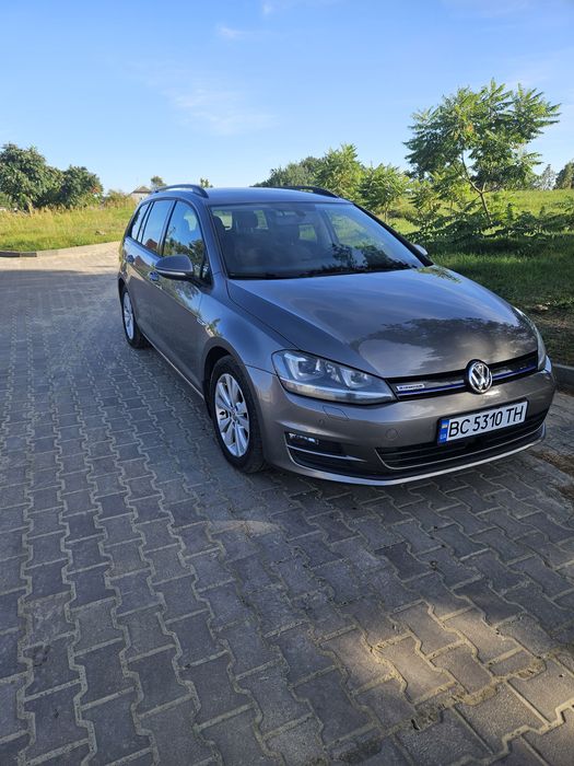 Volkswagen Golf 7 •2015 • 1.4 Бензин • Автомат • Універсал • Webasto