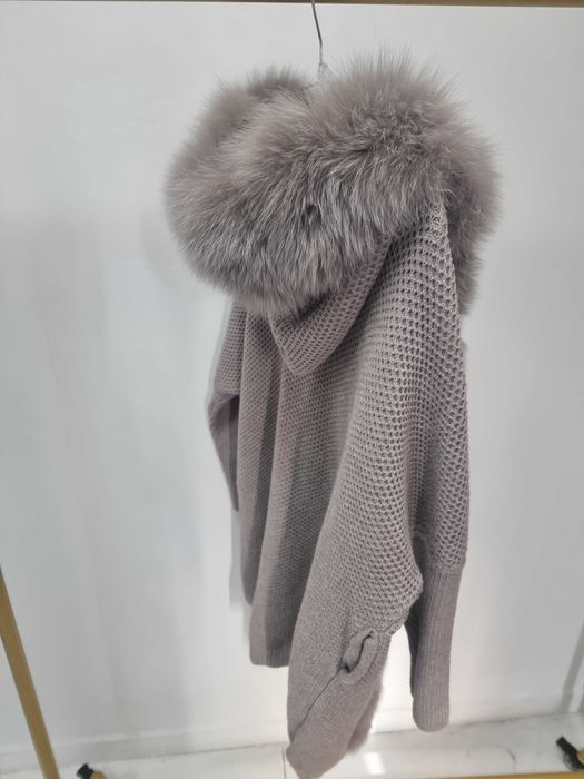 Kardigan sweter z naturalnym futrem lis jenot