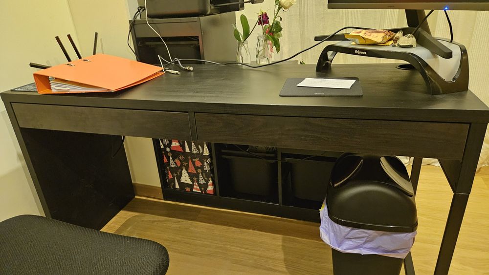 Secretária ikea preta