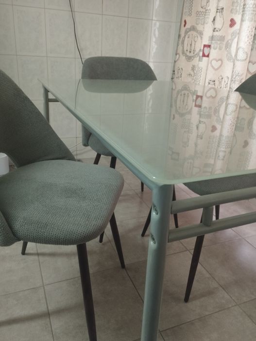Mesa de cozinha (cadeiras)