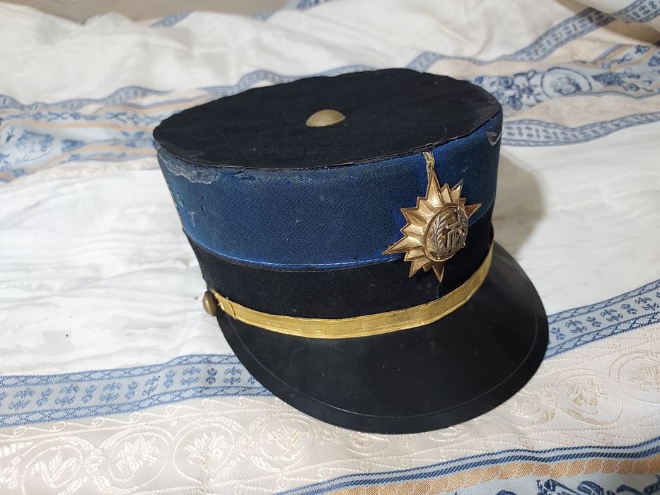 Antigo bone militar GF