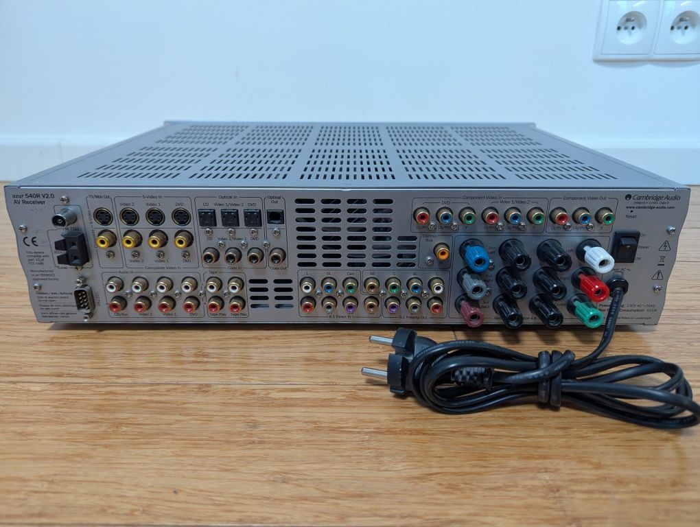 Amplituner Cambridge Audio Azur 540R V2.0