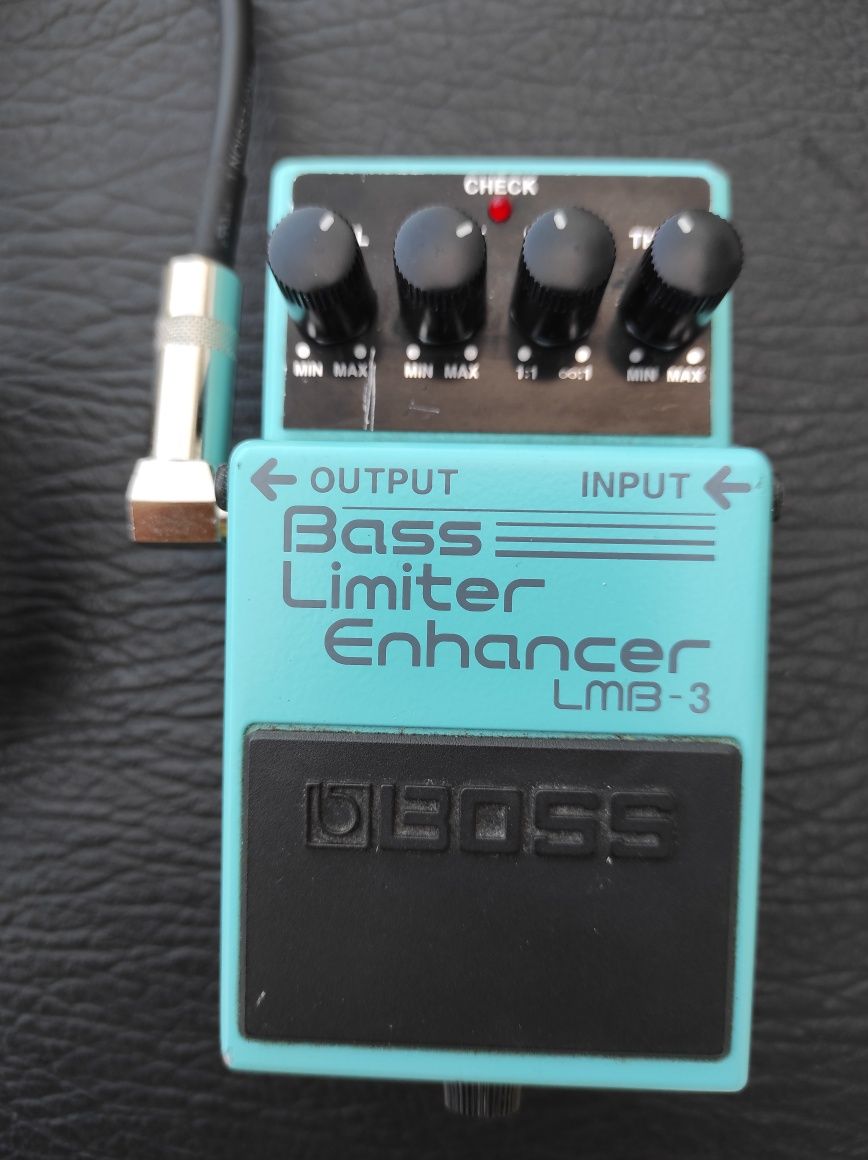 Pedal Boss Bass limiter enhancer