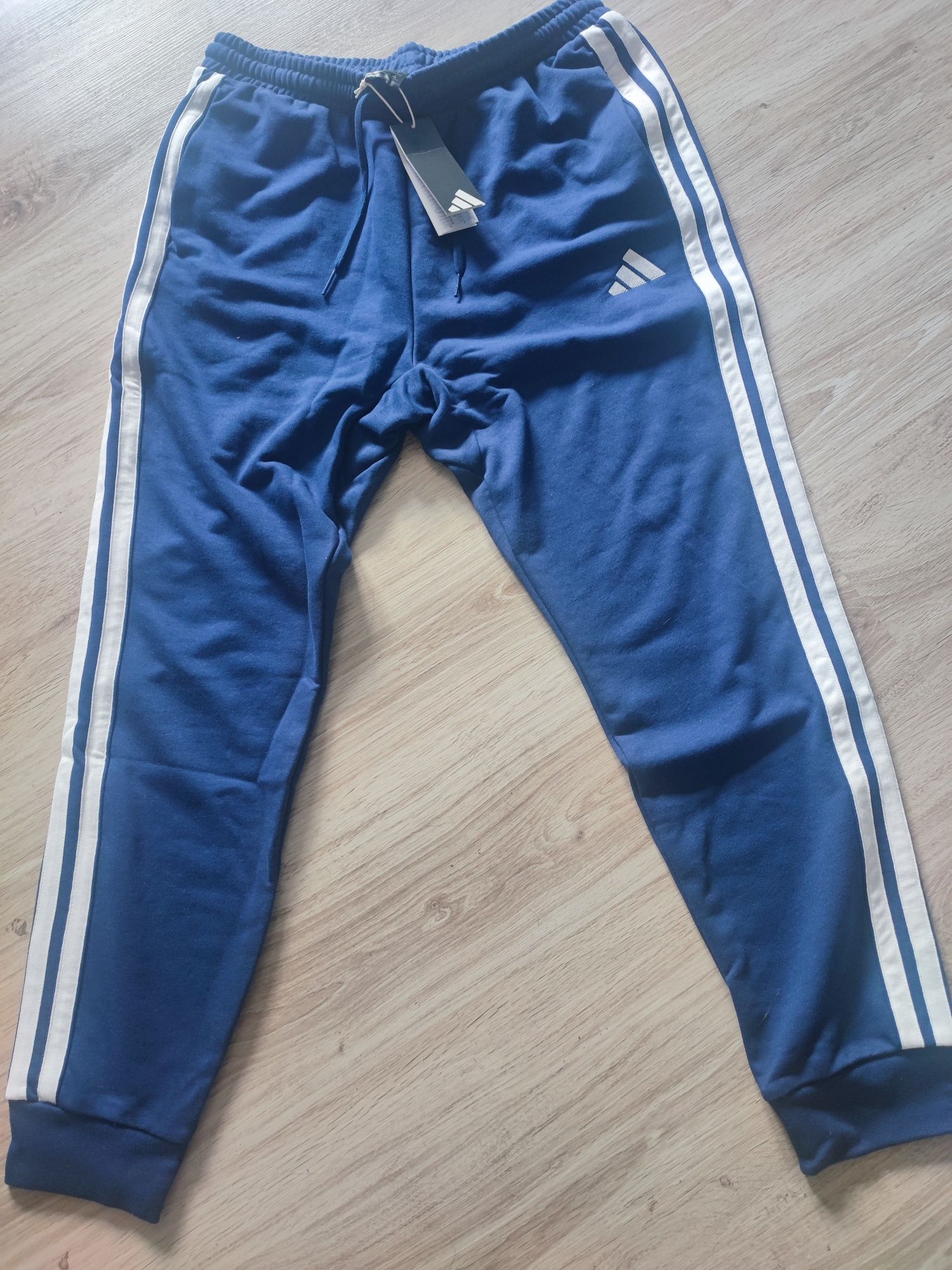 Nowe spodnie adidas granatowe dres