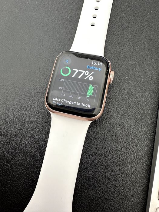 Apple Watch Series 4 — 40mm GPS | Dourado