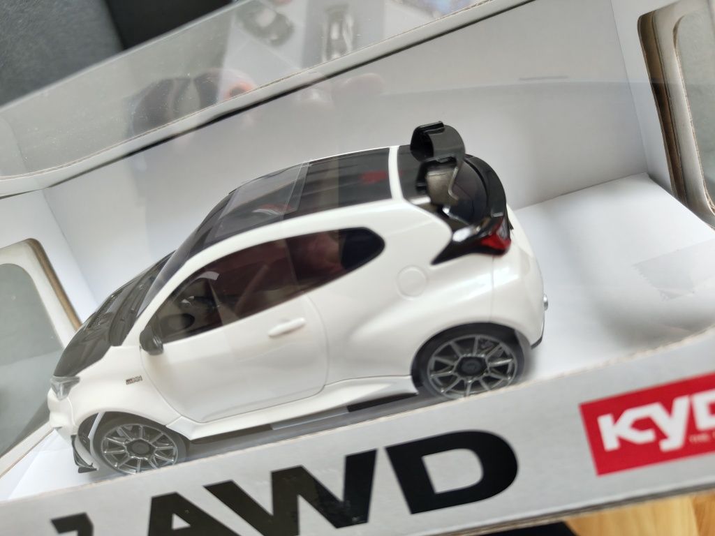 Kyosho mini Z Toyota Yaris GRMN  AWD