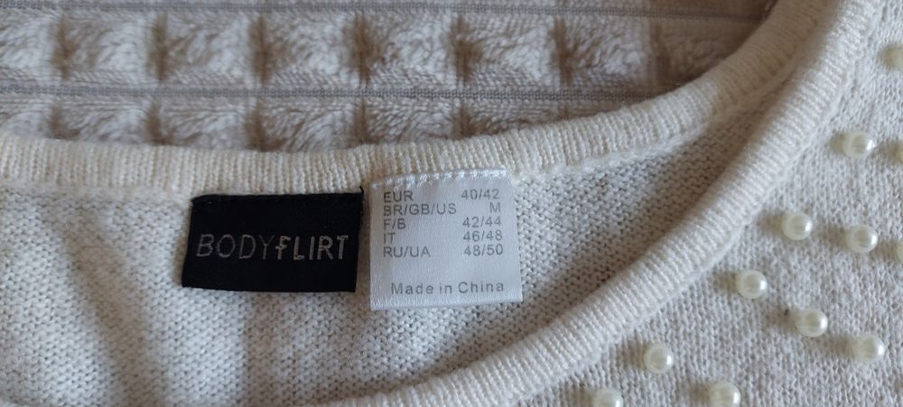 Sweterek damski jasny krem